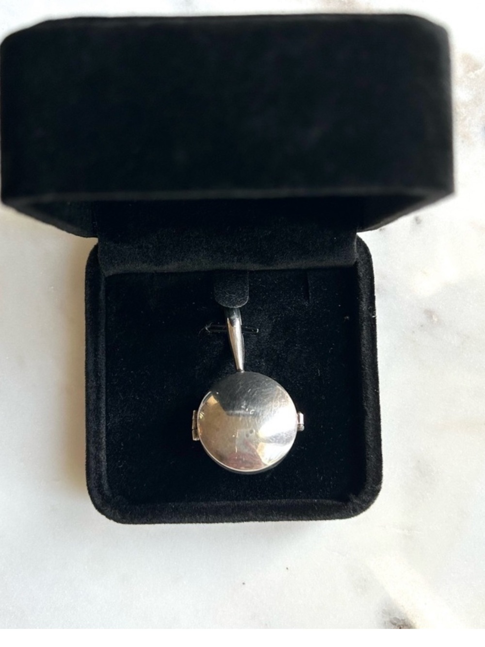 Silver Locket - Picture 4 of 4